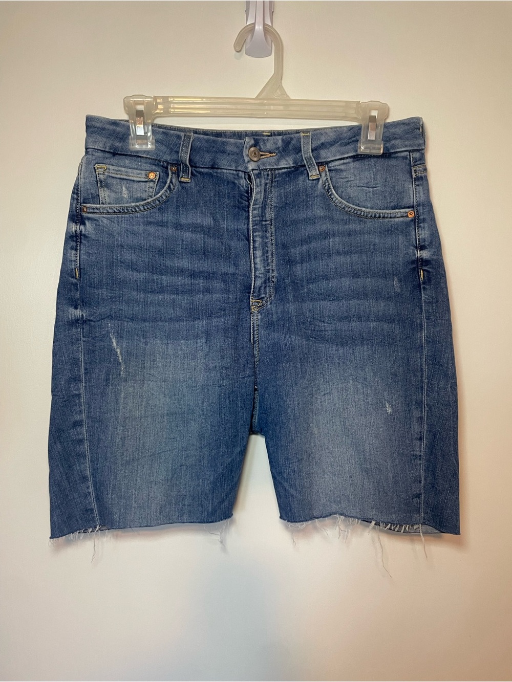 H&M High Waist Denim Cut-Off Shorts in Medium Blue